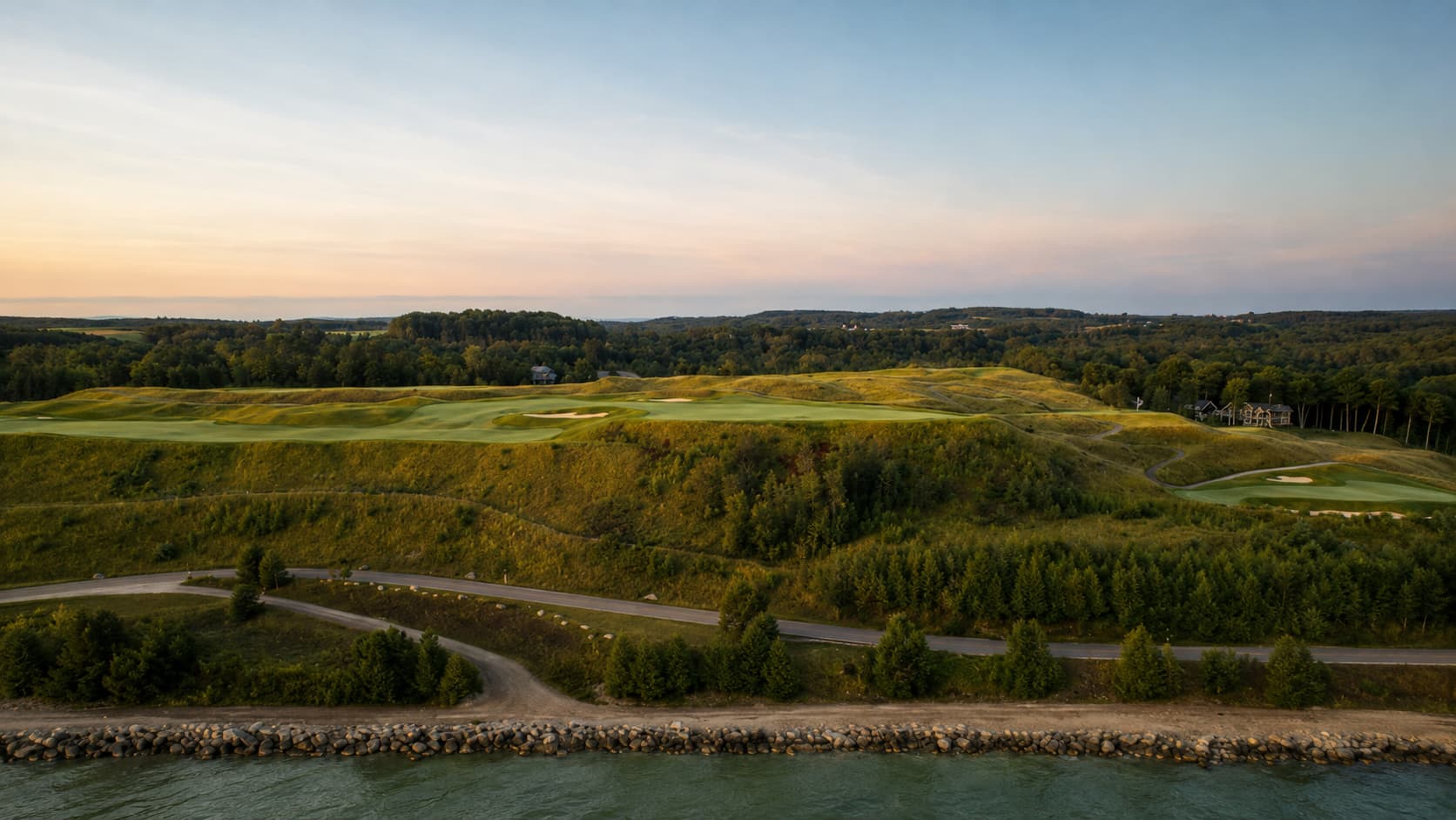 Best Golf Trips in Michigan 2026: Roscommon, Arcadia Bluffs and Northern Michigan — photo 3
