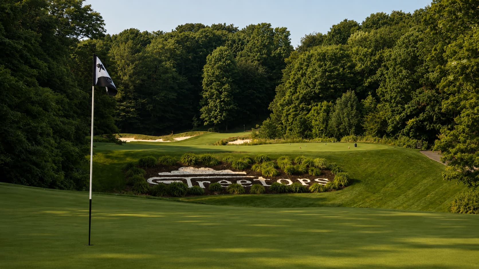 Best Golf Trips in Michigan 2026: Roscommon, Arcadia Bluffs and Northern Michigan — photo 4