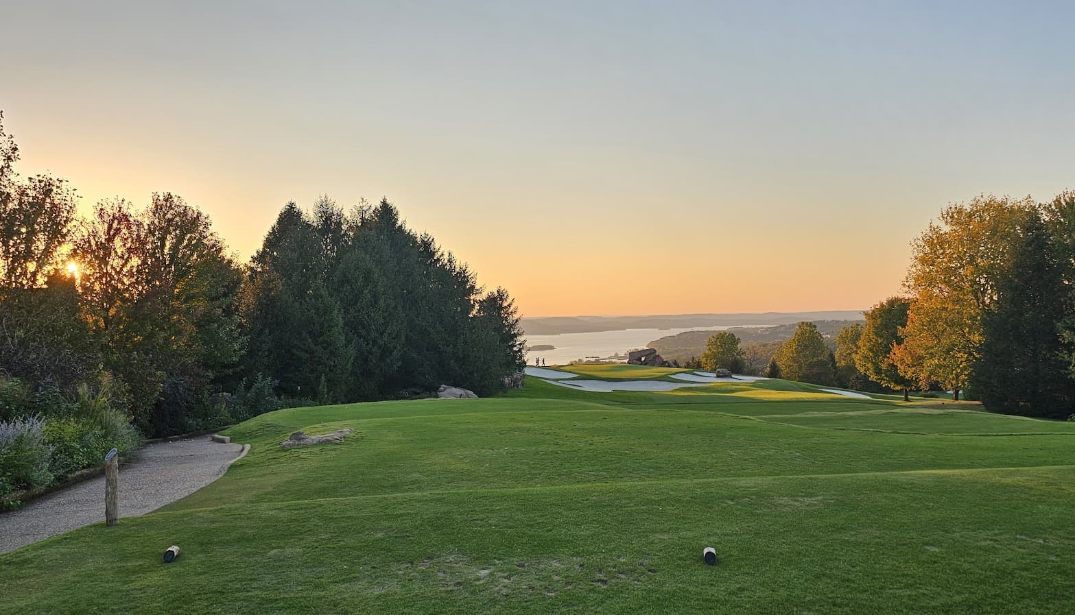 Arrival-Day Golf: When to Play and When to Wait — photo 1