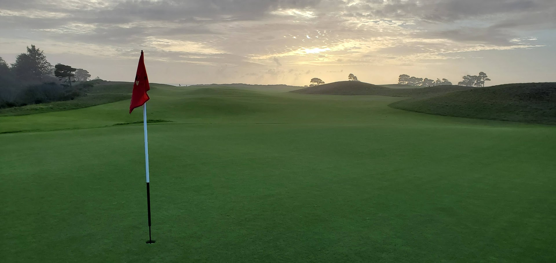 Arrival-Day Golf: When to Play and When to Wait